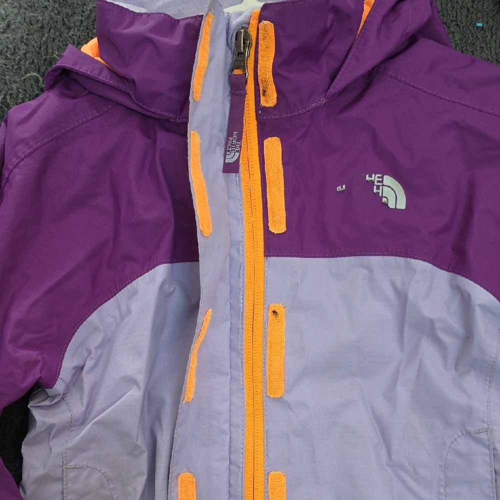 The North Face Kids Two-Tone Purple Raincoat - Picture 8 of 9